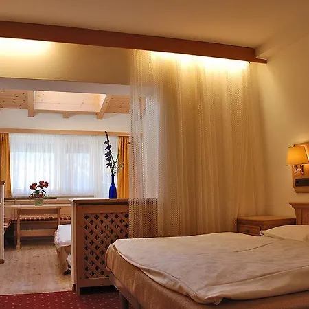 Ξενοδοχείο Capriolo 3*