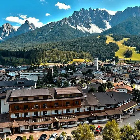 Hotel Capriolo 3*